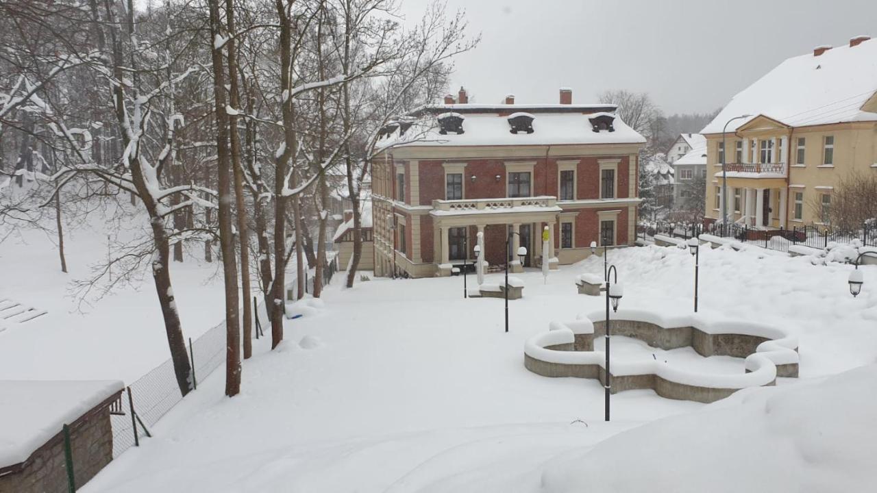 Hotel Charlotta Jedlina-Zdroj Bagian luar foto